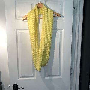 Woman’s Aeropostale Infinity Fashion Scarf. One Size.